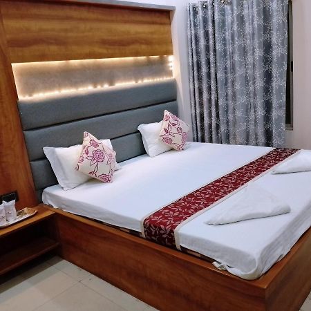 Hotel City Park Ґувахаті Екстер'єр фото